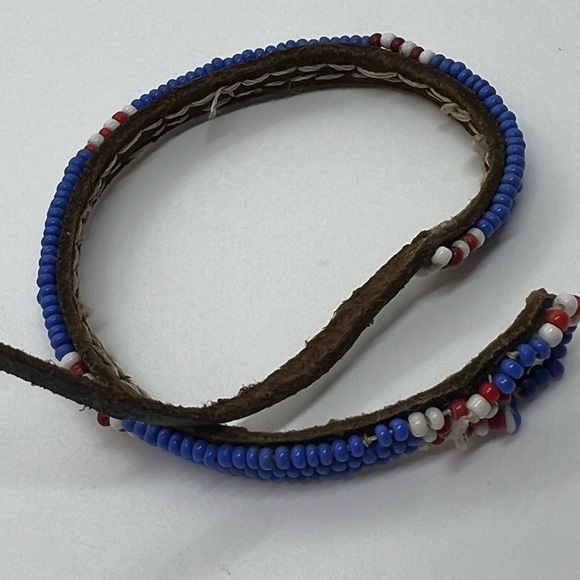 American flag beaded bracelet on leather - Picture 4 of 4